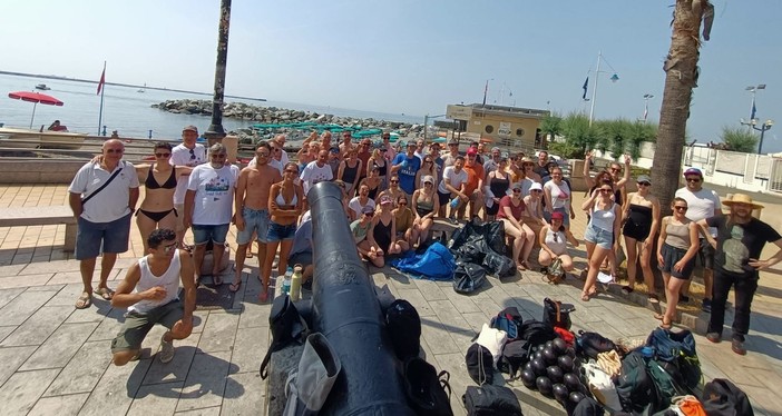 'Fondali Puliti', Pegli si rimbocca le maniche: volontari in spiaggia e in mare per l’ambiente