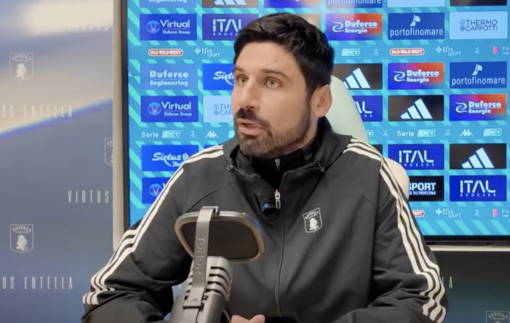 Carrarese-Entella, le parole di Chiappella alla vigilia: “I toscani sono una squadra forte atleticamente, dovremo pareggiare la loro intensità” Carrarese-Entella, le parole di Chiappella alla vigilia: “I toscani sono una squadra forte atleticamente, dovremo pareggiare la loro intensità”