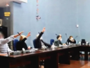 Saluto fascista in aula il Giorno della Memoria, "il fatto non sussiste": assolti tre ex consiglieri di Cogoleto