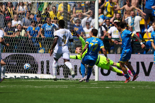 E' una Sampdoria totalmente insufficiente: alla Carrarese basta Torregrossa in avvio, blucerchiati ko sotto gli occhi di Mancini