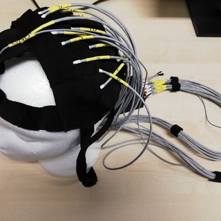 "Unlock": il caschetto di IIT per fare comunicare i malati di Sla