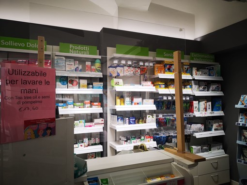 Farmacie, ecco quali effettuano i tamponi antigenici in Asl3 e 4 Farmacie, ecco quali effettuano i tamponi antigenici in Asl3 e 4