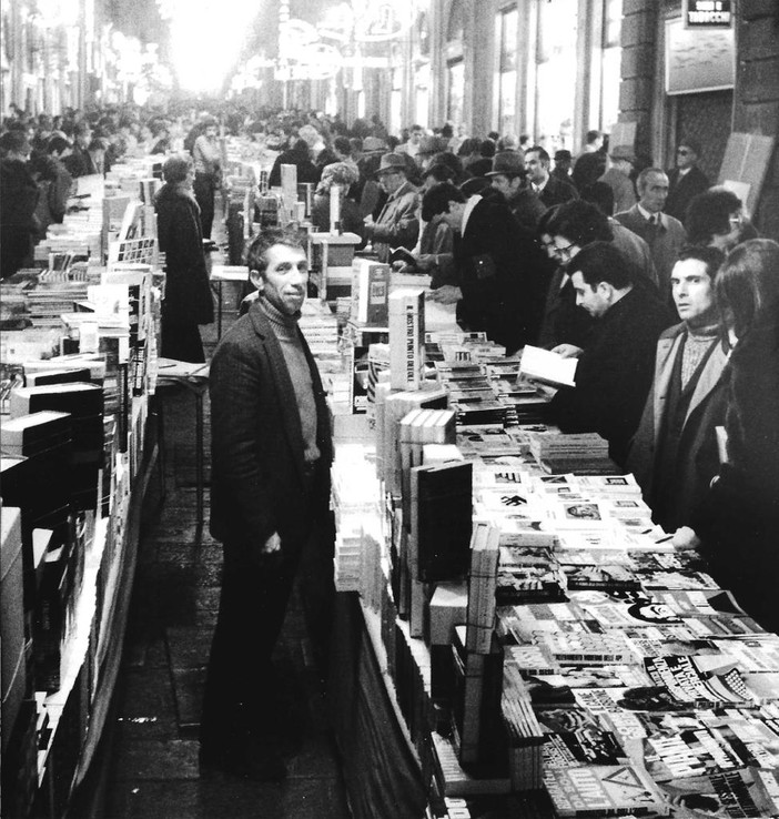 Librai per amore - Carlo Storti, il decano delle bancarelle: “Mi è passata la vita tra una pagina e l’altra”