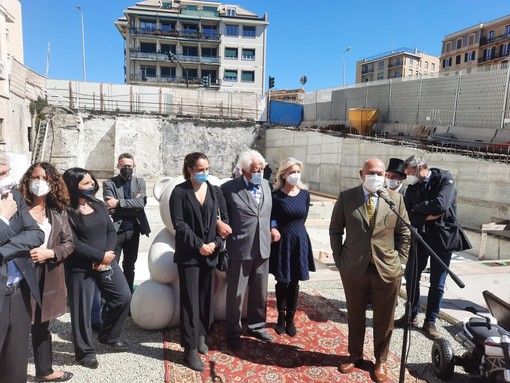 Gaslini: posata la prima asse di legno per la nuova 'Casa Rossa' che ospiterà 11 famiglie dei bambini ricoverati (FOTO)