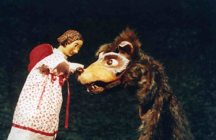 Lunaria a Levante 2023, sabato alla GAM i burattini di Gino Balestrino raccontano "Cappuccetto Rosso"