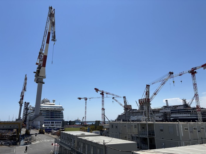 Fincantieri-Leonardo, commessa da 3,7 miliardi per i nuovi cacciatorpedinieri: “Opportunità per industria e occupazione” Fincantieri-Leonardo, commessa da 3,7 miliardi per i nuovi cacciatorpedinieri: “Opportunità per industria e occupazione”