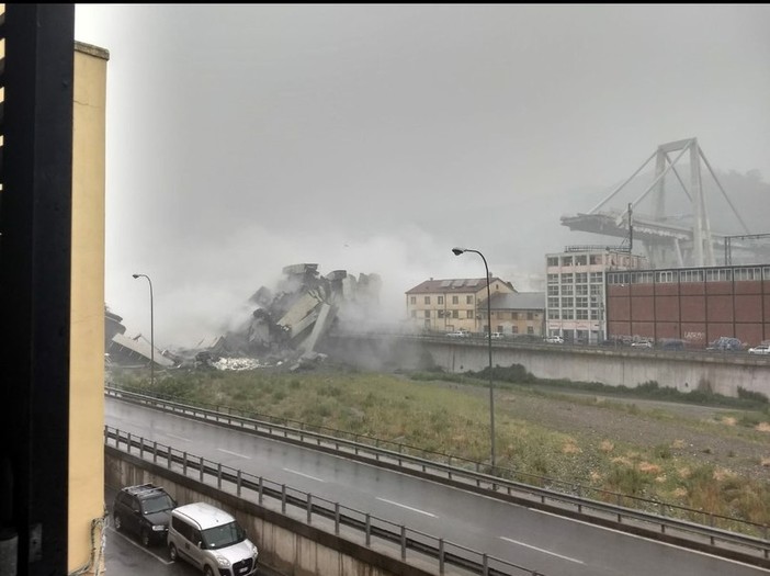 Crollo ponte: code in ospedale per donare sangue