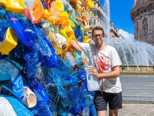 Slow Fish, Cornucopia: in piazza De Ferrari un’installazione per riflettere sull’inquinamento dei mari (FOTO)