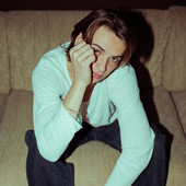 La musica che ci gira intorno - Gius: “Un anno e mezzo offline per ritrovare la canzone vera”