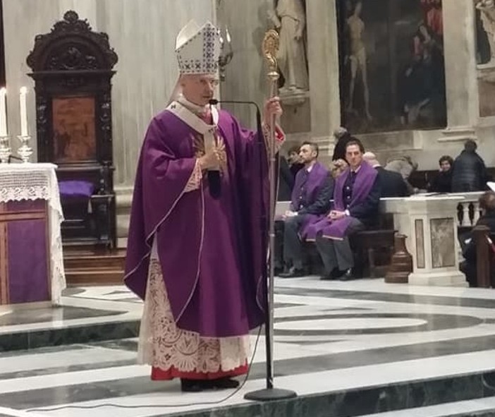 Natale: gli auguri di Bagnasco alla città nel ricordo delle vittime del Morandi