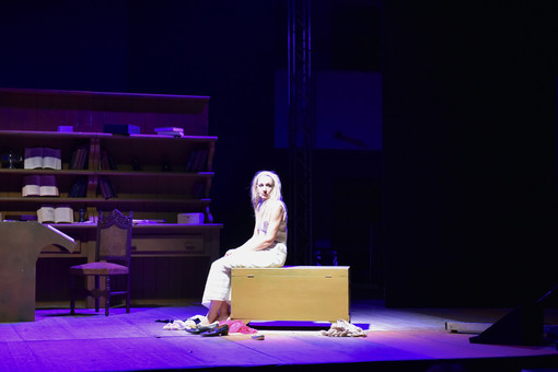 Festival dell'eccellenza al femminile, venerdì al Duse il riscatto e la fermezza del mito con "Clitemnestra"