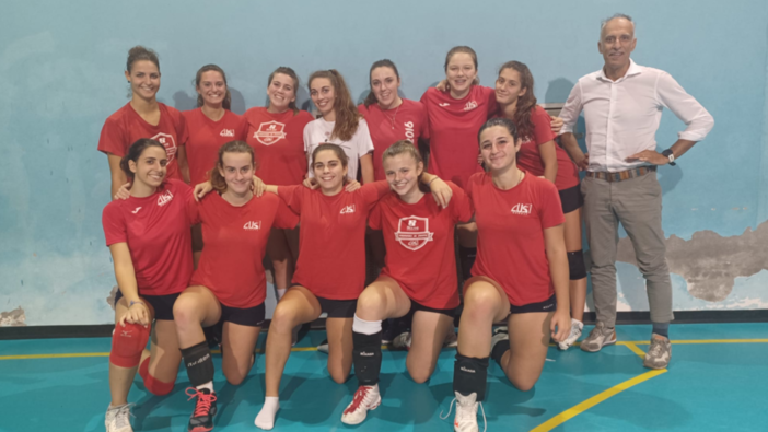Ripartita la serie D per il Cus Volley, il punto del tecnico Serra Ripartita la serie D per il Cus Volley, il punto del tecnico Serra
