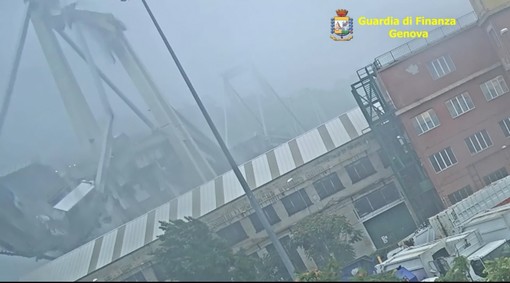 Il video-verità sul crollo del Ponte Morandi (VIDEO)