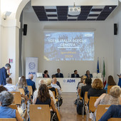 Il jeans prima del blue jeans: Genova celebra ancora la sua “invenzione” Il jeans prima del blue jeans: Genova celebra ancora la sua “invenzione”