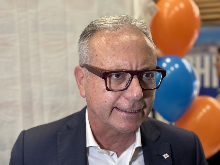 Elezioni comunali, Cassibba (Vince Genova) attacca Salis (senza mai menzionarla) : &quot;Dov'è la coerenza?&quot;