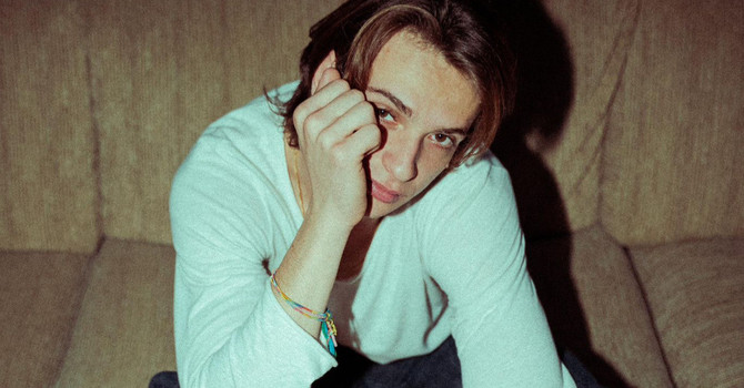 La musica che ci gira intorno - Gius: “Un anno e mezzo offline per ritrovare la canzone vera”