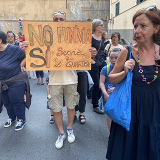 Una rete di comitati e associazioni contro i progetti 'calati dall'alto', venerdì presidio davanti a Tursi