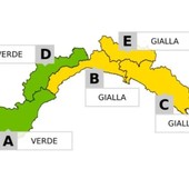 Maltempo, prolungata l'allerta gialla sul genovesato sino alle 21 Maltempo, prolungata l'allerta gialla sul genovesato sino alle 21
