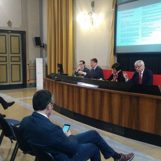 Genova, criptovalute e monete complementari corteggiano imprese e cooperative