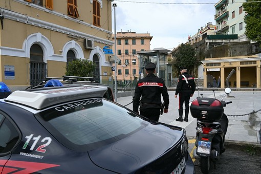 Arenzano, ignora l'alt dei Carabinieri e fugge su una moto rubata: arrestato 54enne Arenzano, ignora l'alt dei Carabinieri e fugge su una moto rubata: arrestato 54enne