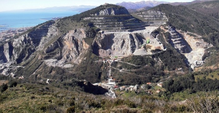 La Cava Giunchetto sulle alture di Sestri Ponente