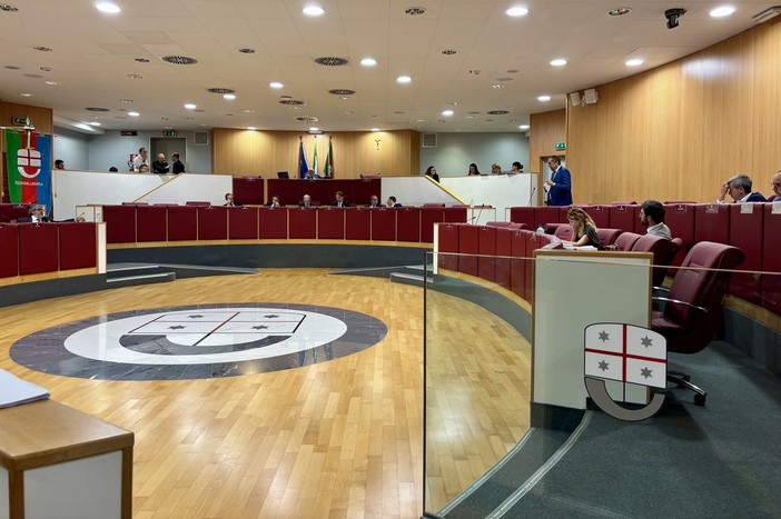 Regione, il consiglio dà l’ok all’assestamento di bilancio: manovra da oltre centosettanta milioni di euro Regione, il consiglio dà l’ok all’assestamento di bilancio: manovra da oltre centosettanta milioni di euro