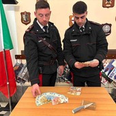 Spaccio ai giardini della Fiumara: arrestati tre giovanissimi, sequestrati droga e contanti