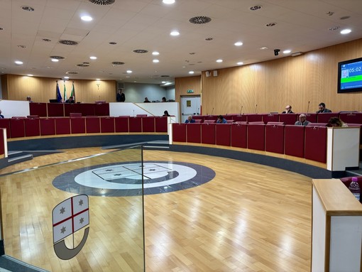 Martedì 26 il primo consiglio regionale dell’era Bucci: giuramento, nomina della giunta e del presidente Martedì 26 il primo consiglio regionale dell’era Bucci: giuramento, nomina della giunta e del presidente