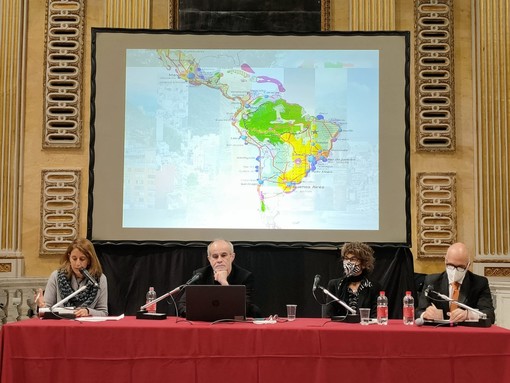 Grande Successo per l'incontro con Carlos Moreno a Palazzo Ducale