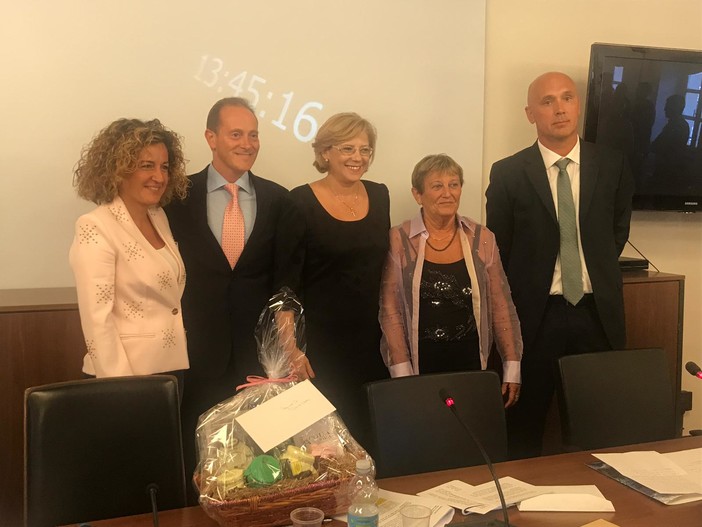 Il commissario UE Corina Cretu ad Andora: "Vicini alla Liguria con fondi per agricoltura, turismo e infrastrutture"