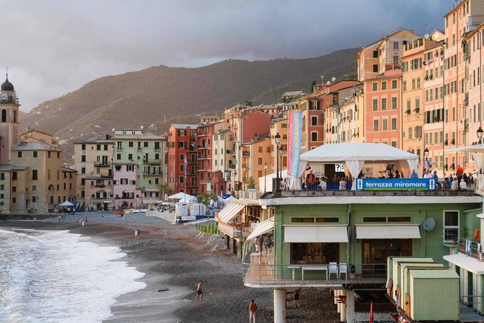 Frana a Camogli, chiuso l’accesso da Ruta: strada interrotta per il cedimento del manto stradale