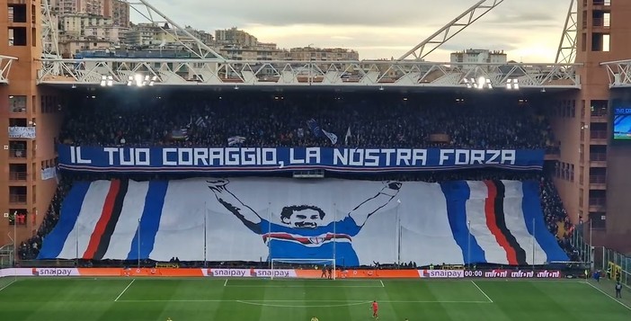La coreografia della Sud per Gianluca Vialli La coreografia della Sud per Gianluca Vialli