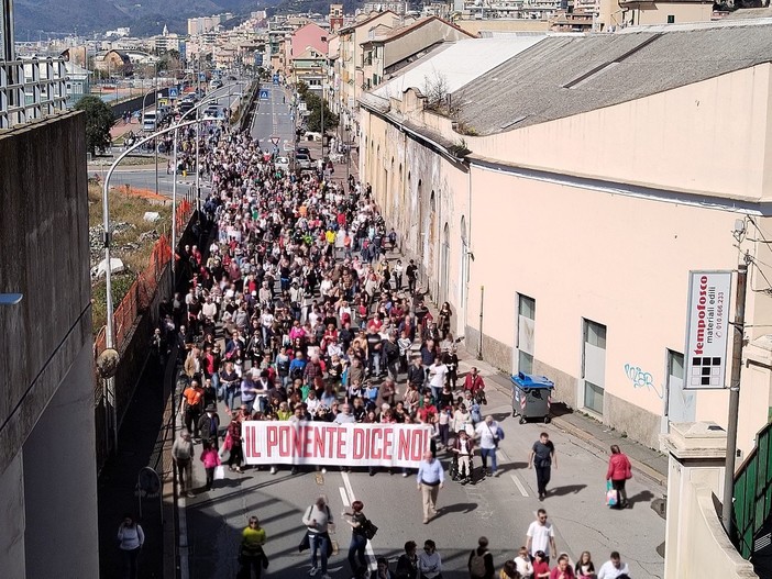 La grande manifestazione di protesta del Ponente lo scorso 25 marzo del 2023