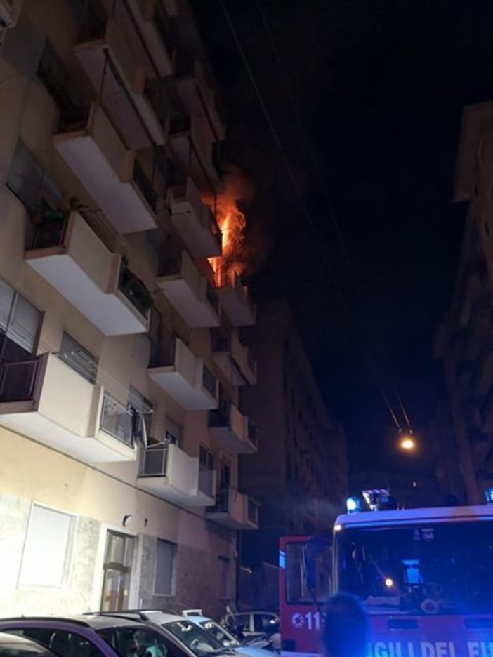 Sampierdarena: incendio in appartamento, stabile evacuato nella notte