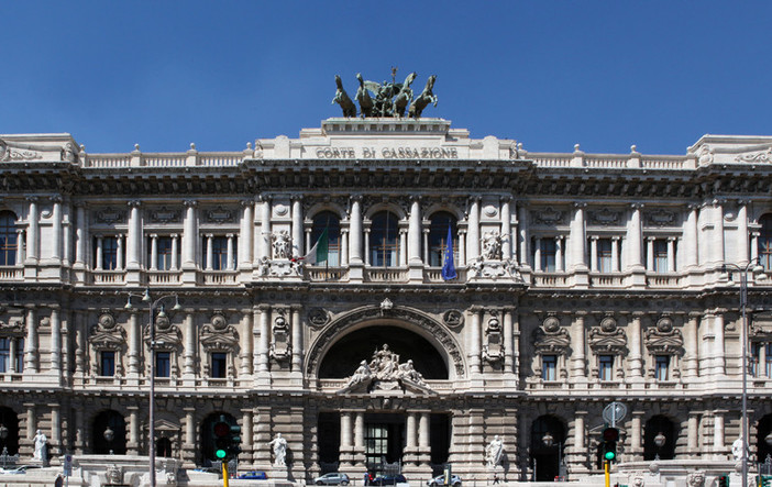 Marina bis: la Cassazione conferma la condanna dell’ammiraglio Di Donna Marina bis: la Cassazione conferma la condanna dell’ammiraglio Di Donna