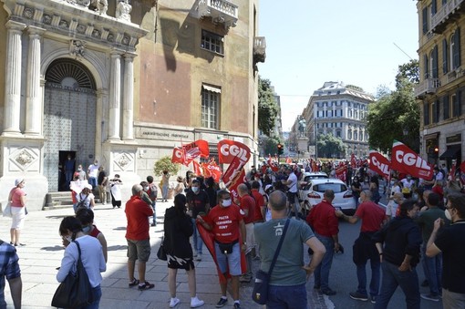 Ristorazione scolastica Genova, Filcams Cgil: &quot;Si parte male, non permetteremo che aziende e Comune risparmino sulla schiena dei lavoratori&quot;
