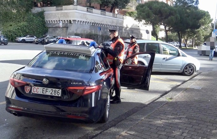 Cani lasciati liberi a Campomorone aggrediscono una donna: denunciata la proprietaria