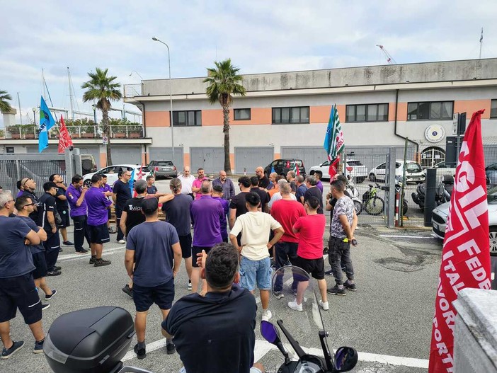 Vertenza Moving, appalto Fedex revocato: a rischio 70 posti di lavoro a Genova Vertenza Moving, appalto Fedex revocato: a rischio 70 posti di lavoro a Genova