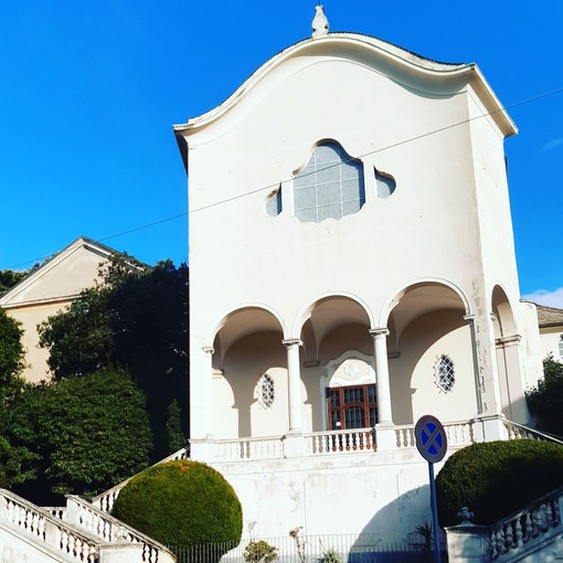 A Santa Lucia il mercatino domenicale per Casa Raphael A Santa Lucia il mercatino domenicale per Casa Raphael
