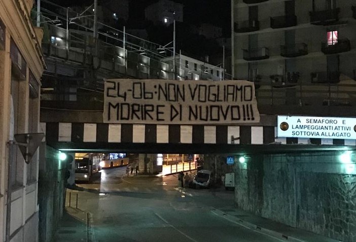 Demolizione Morandi, a Certosa compare striscione: "Non vogliamo morire di nuovo" Demolizione Morandi, a Certosa compare striscione: "Non vogliamo morire di nuovo"