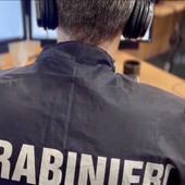 Si finge poliziotta e le fa credere che i risparmi siano a rischio: badante truffata per 24mila euro, arrestato un 39enne