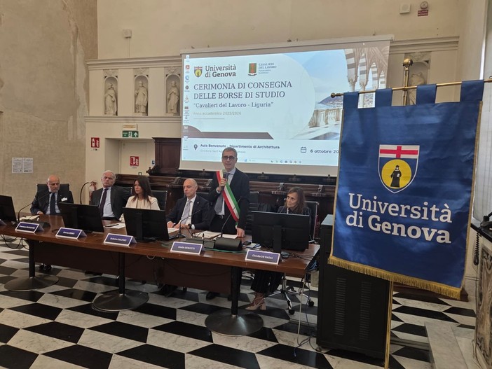 Premiazione all'Ateneo genovese: i Cavalieri del Lavoro investono sugli studenti meritevoli di UniGe con dieci borse di studio Premiazione all'Ateneo genovese: i Cavalieri del Lavoro investono sugli studenti meritevoli di UniGe con dieci borse di studio