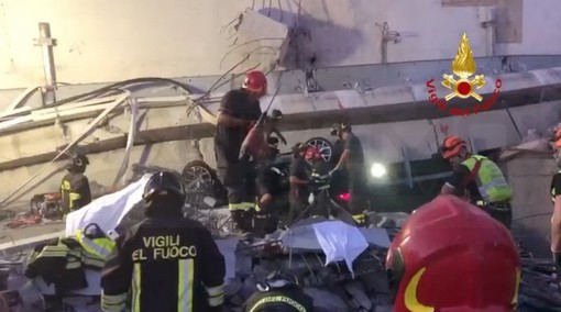 Crollo del ponte di Genova, i Geologi: "Necessario un piano straordinario di manutenzione e messa in sicurezza delle opere esistenti e del territorio" Crollo del ponte di Genova, i Geologi: "Necessario un piano straordinario di manutenzione e messa in sicurezza delle opere esistenti e del territorio"