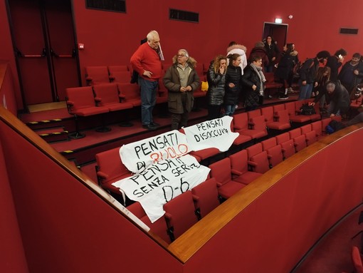 “Violazione dei principi democratici”, dopo lo scontro in consiglio comunale l’opposizione scrive al prefetto