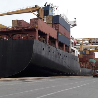 La portacontainer Maira