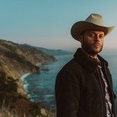 La parola a Disco Club, le uscite della settimana - Charley Crockett riscrive il country con “Dollar a Day” La parola a Disco Club, le uscite della settimana - Charley Crockett riscrive il country con “Dollar a Day”