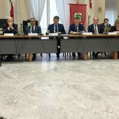 Un recente incontro nel Municipio Ponente in cui si era discusso sulla collocazione dei cassoni