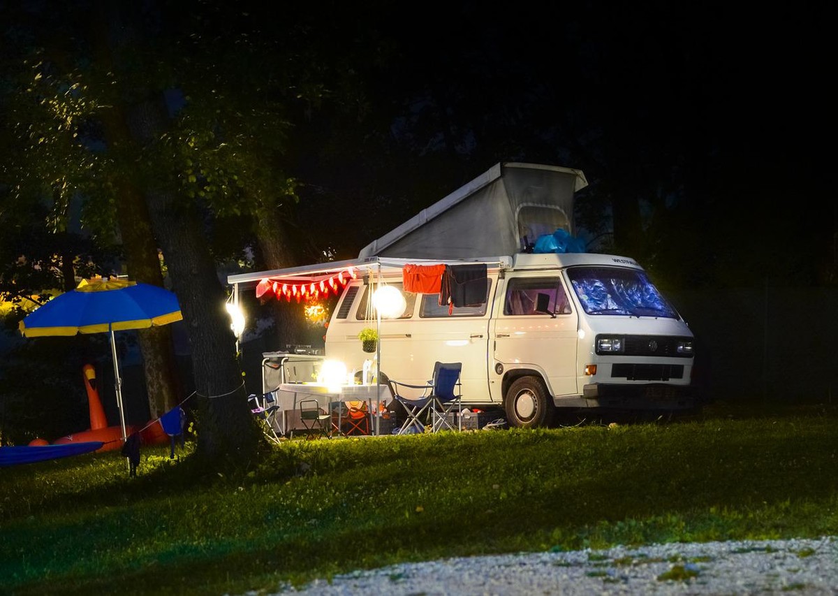 Corsica, imprenditrice di Sestri Levante ferita da colpi di pistola in camper Corsica, imprenditrice di Sestri Levante ferita da colpi di pistola in camper