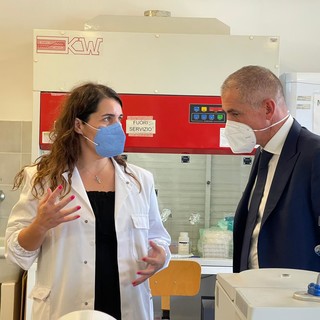 Il Sottosegretario Costa in visita all’IZS di Piemonte, Liguria e Valle D’Aosta: "Struttura d’eccellenza"