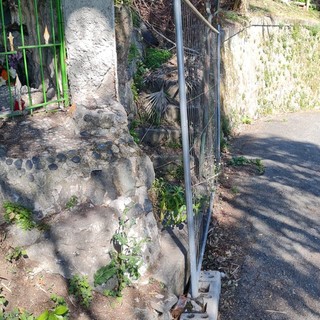 Pegli: Villa Banfi e quel contorno di degrado che è ottimistico chiamare ancora parco (Foto)